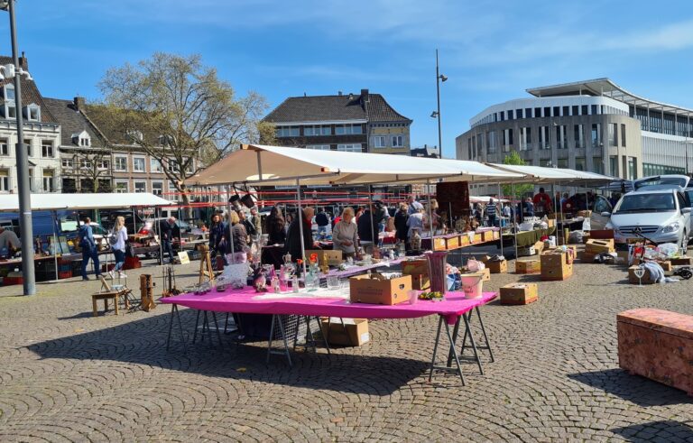 Hobby Happening Con Amore — rommel-en-vlooienmarkt in Weert