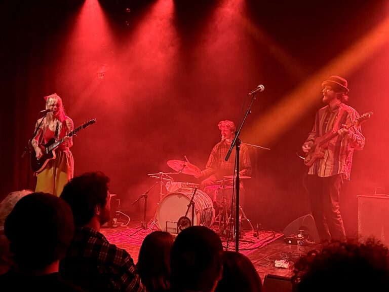 Dennenoord Live: Mees! — muziek in Weert